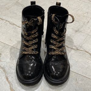 Girls Cat & Jack shiny zipper lace up combat boots